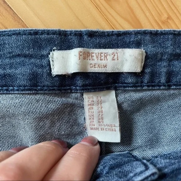 NWOT Forever 21 High Waisted Jeans - Picture 4 of 7